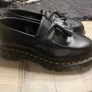Adrian Bex Smooth Leather Tassel Loafers Size 8 W Doc Marten’s